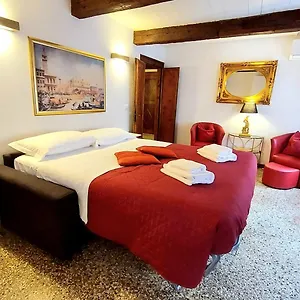 Palazzo Del Sale, Rialto , Venise Italie