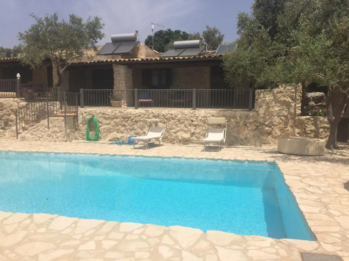 Séjour à la ferme Villa Agriturismo Roba Degli Ulivi à Agrigente